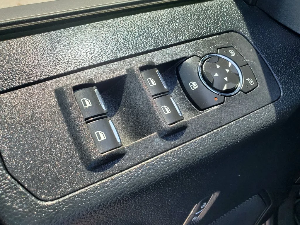 Used 2018 Black Ford  image 23