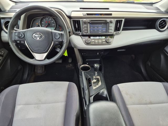 Used 2015 White Toyota XLE image 20
