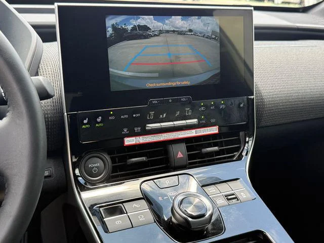 Certified Used 2024 ELEMENTAL SILVER Toyota XLE image 16