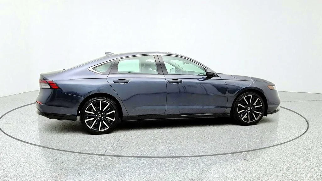 Used 2026 Meteorite Gray Metallic Honda Touring Sedan image 4