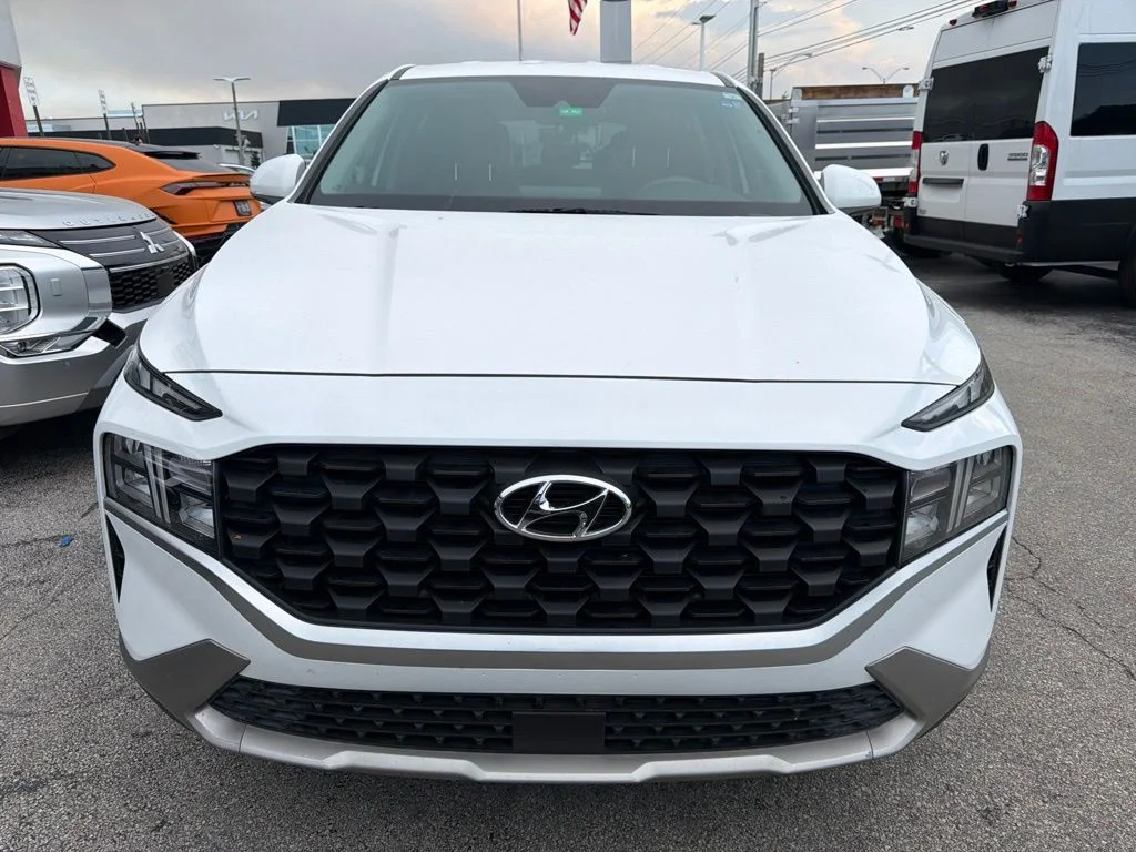Used 2023 Serenity White Pearl Hyundai SE image 3