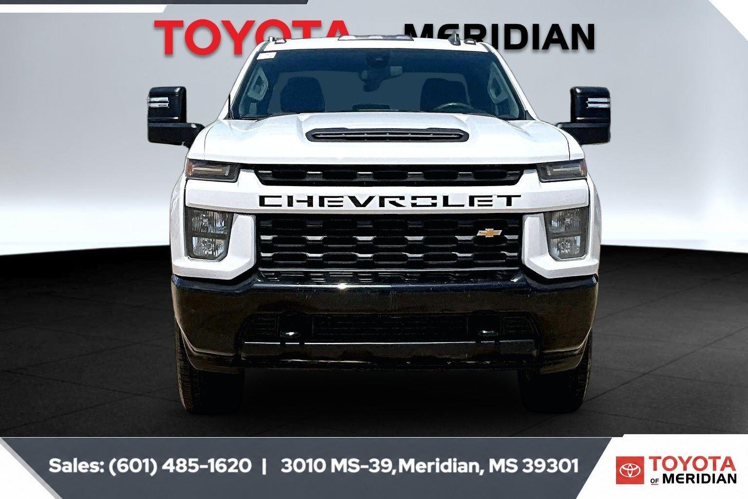 Used 2023 Summit White Chevrolet Custom image 3
