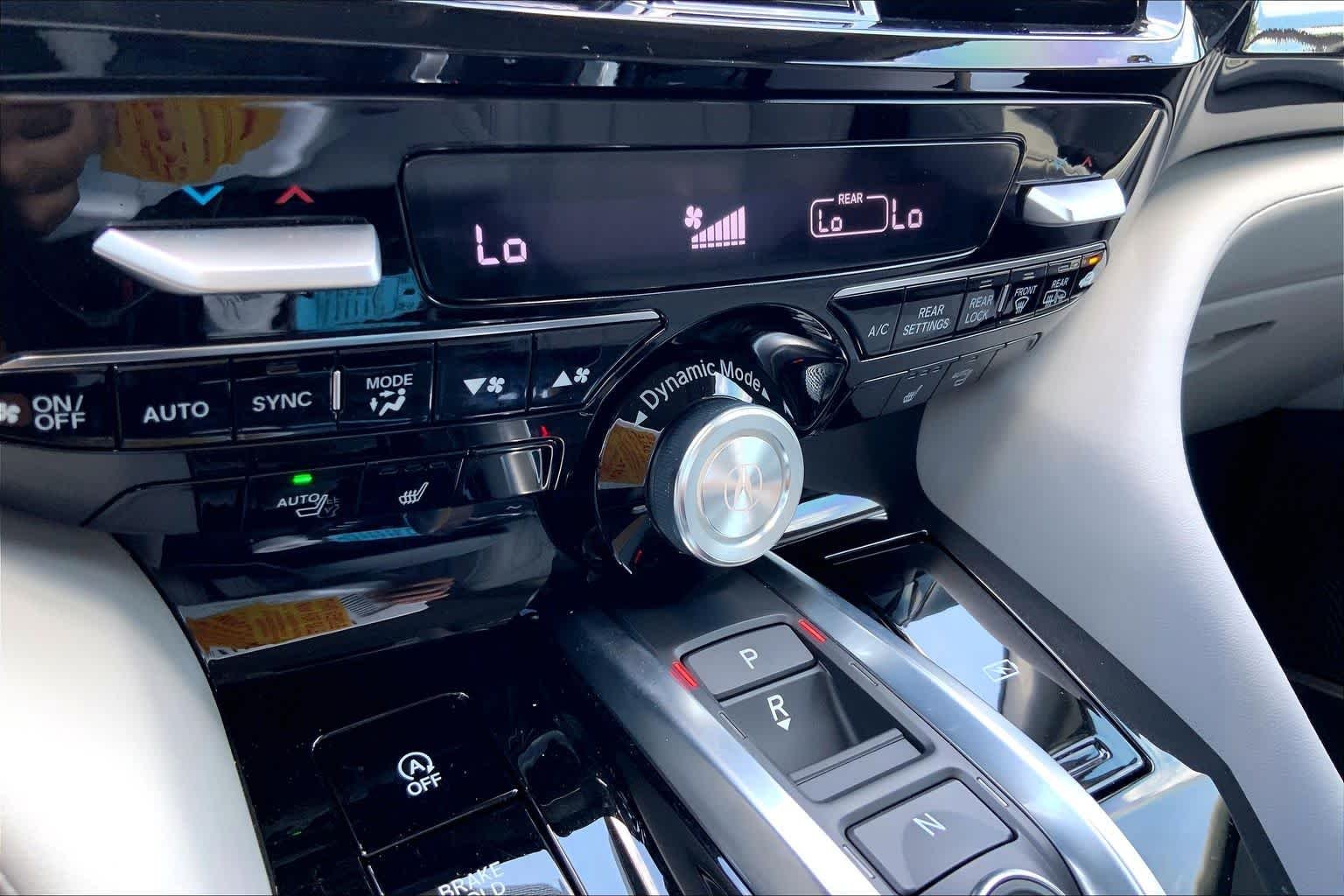 Used 2026 Solar Silver Metallic Acura w/Technology Package image 33