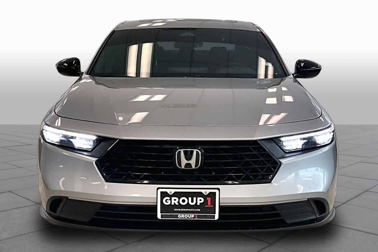 Used 2023 Lunar Silver Metallic Honda Sport image 3