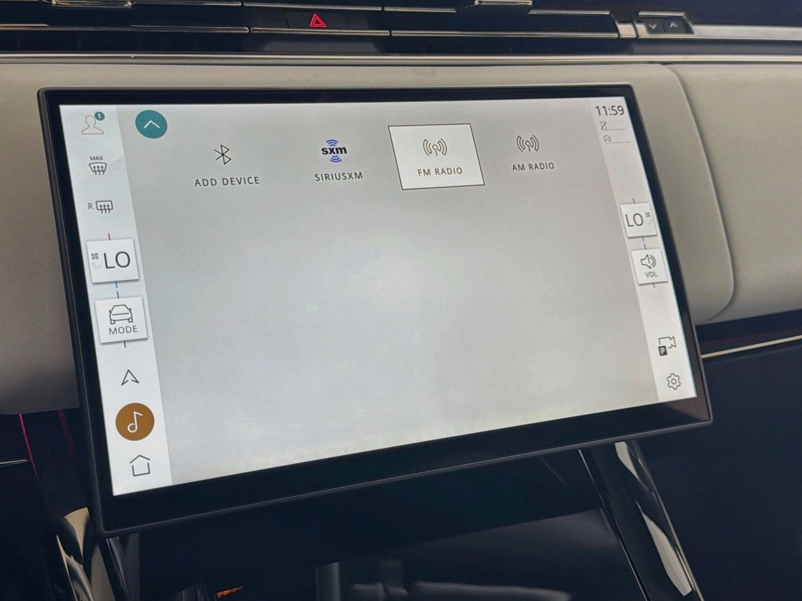 New 2027 Ostuni Pearl White Land Rover Battersea Edition image 18