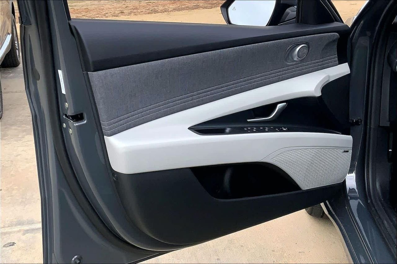 New 2026 Ecotronic Gray Hyundai Limited image 10