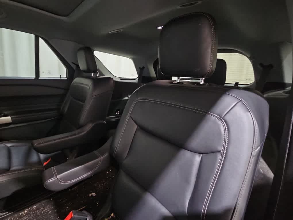 Used 2023 Stone Blue Metallic Ford XLT image 9