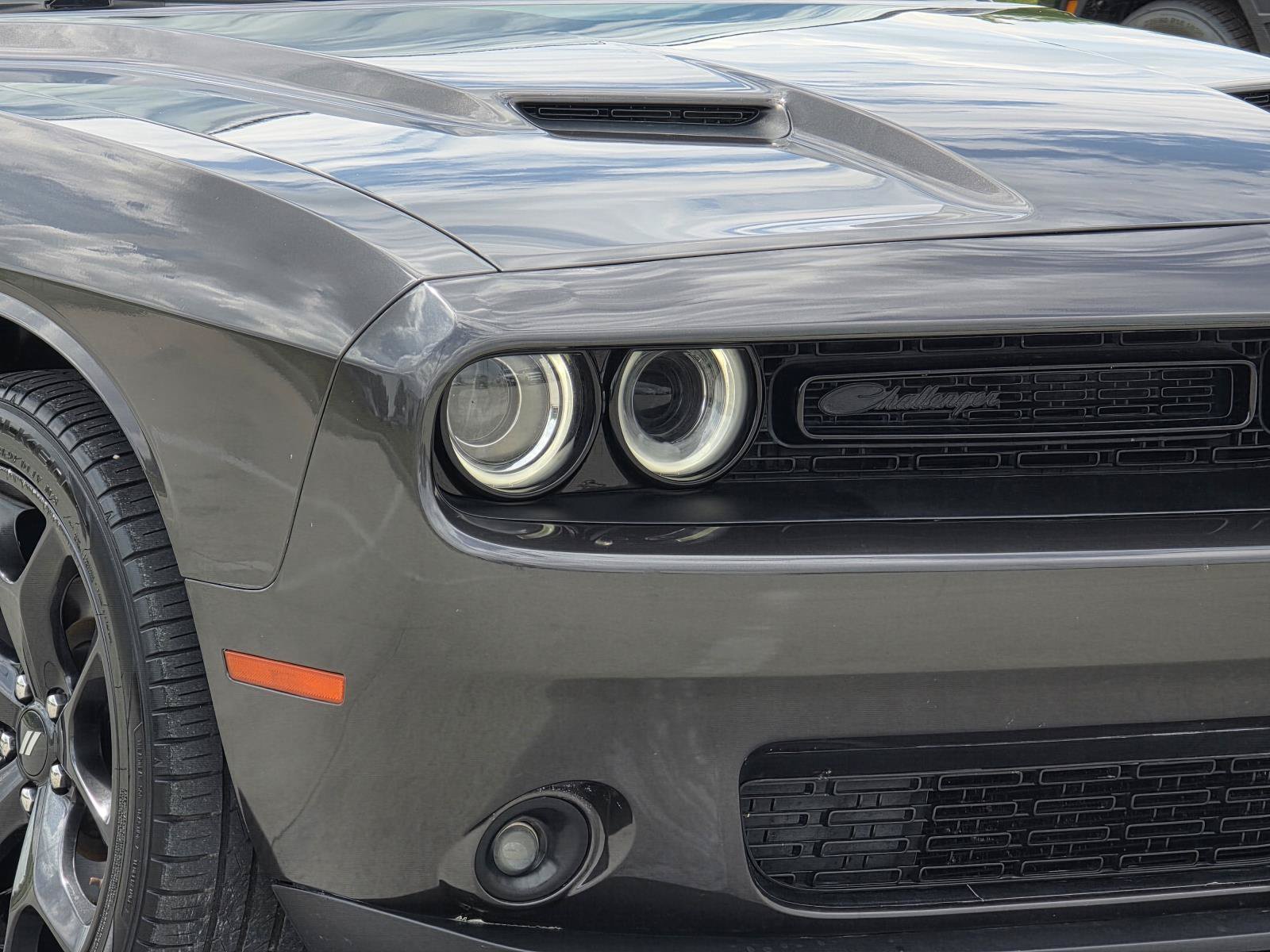 Used 2020 Granite Pearlcoat Dodge SXT image 7