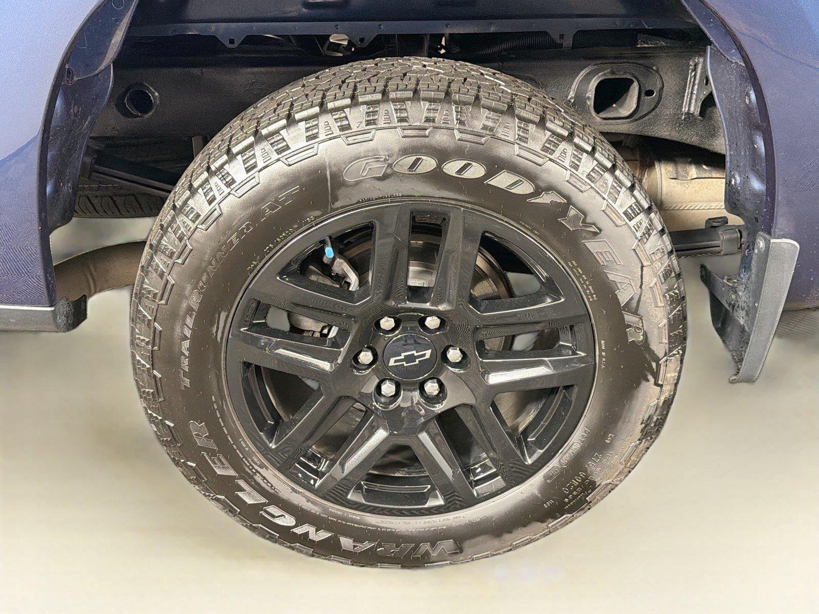Used 2022 NORTHSKY BLUE METALLIC Chevrolet Custom image 34