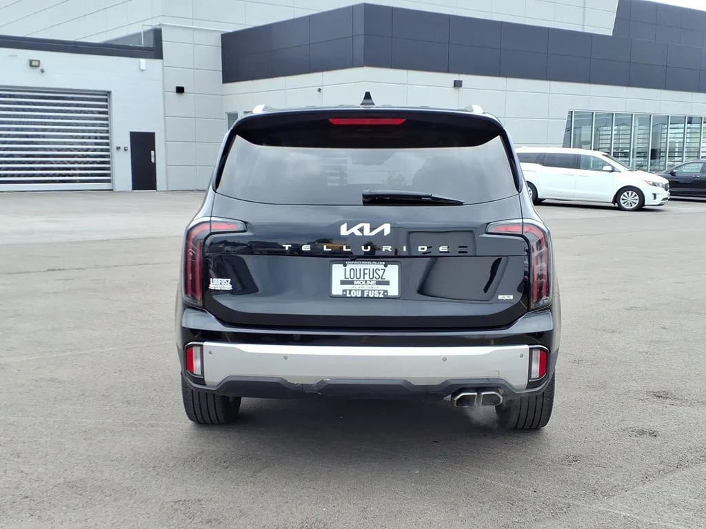 Used 2024 Black Kia EX image 5