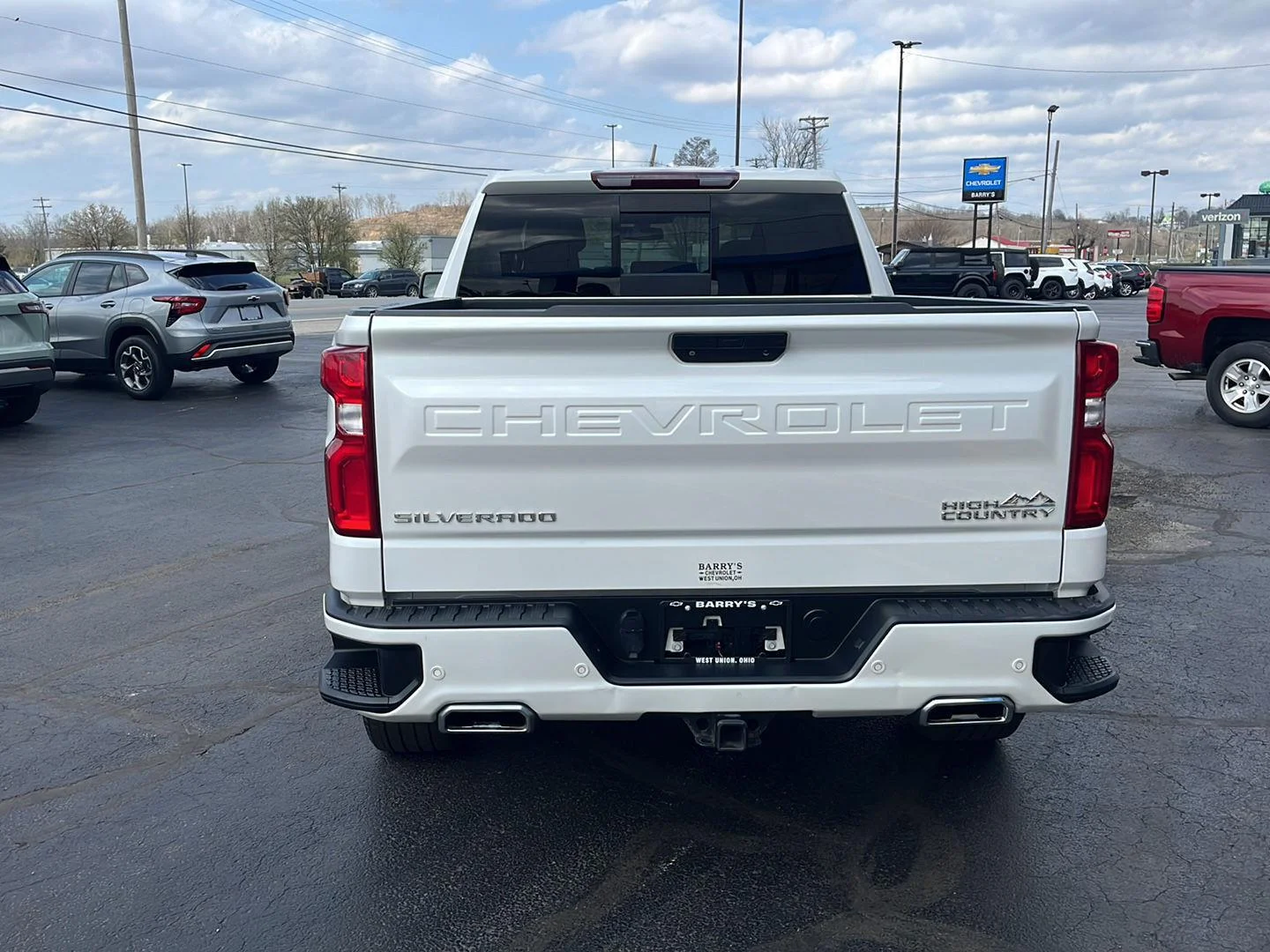 Used 2022 Iridescent Pearl Tricoat Chevrolet High Country image 4