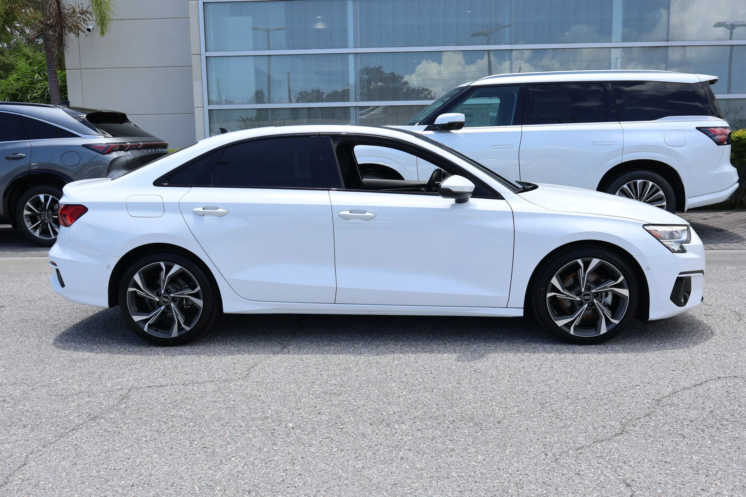Used 2023 Ibis White Audi Premium Plus image 11