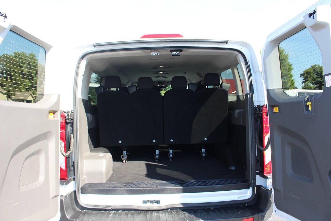 Used 2024 Oxford White Ford 350 XLT 3dr LWB Low Roof Passenger Van image 9