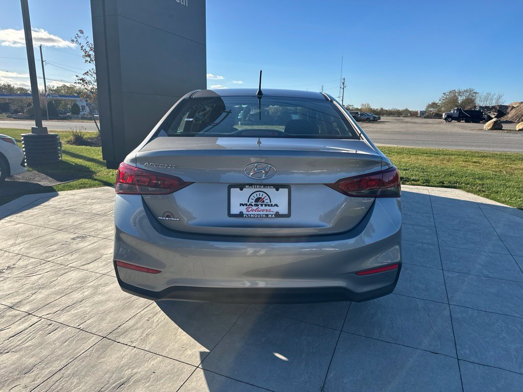 Certified Used 2022 Gray Hyundai SE image 4