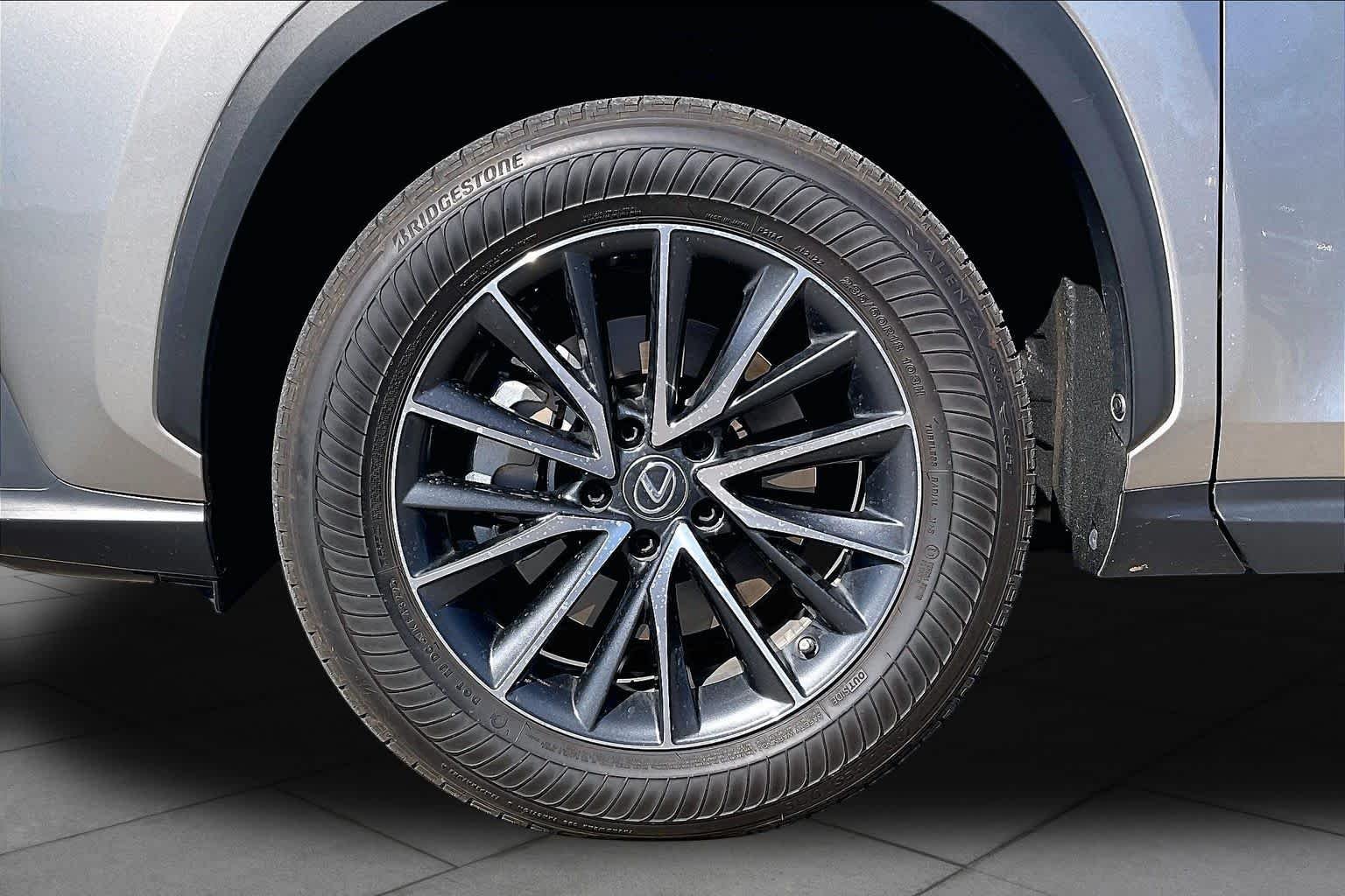 Used 2023 Atomic Silver Lexus Premium image 10