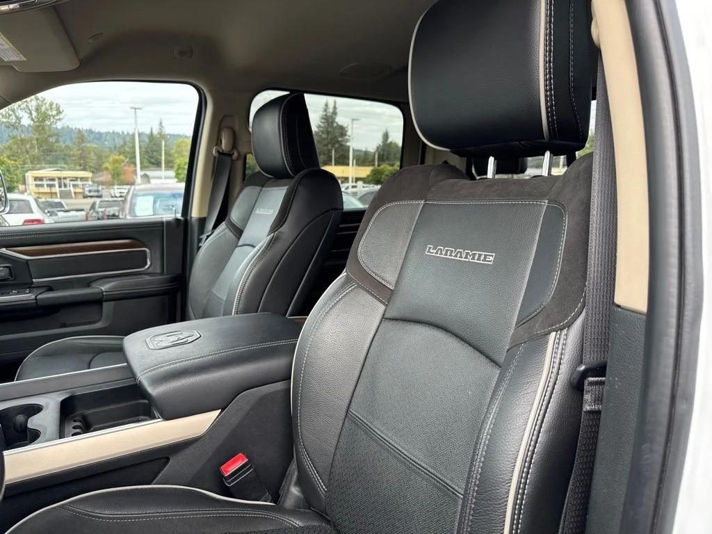 Used 2022 White Ram Laramie image 4