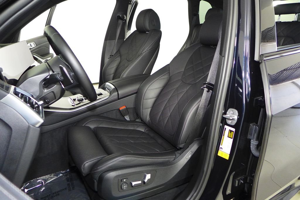 Used 2024 Carbon Black Metallic BMW sDrive40i image 22