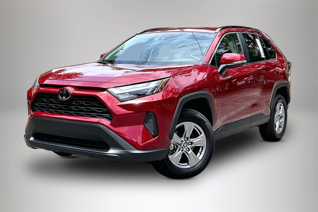 2025 Toyota RAV4 XLE FWD's photo