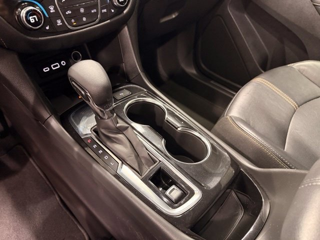 Used 2022 IRIDESCENT PEARL TRICOAT Chevrolet Premier image 14