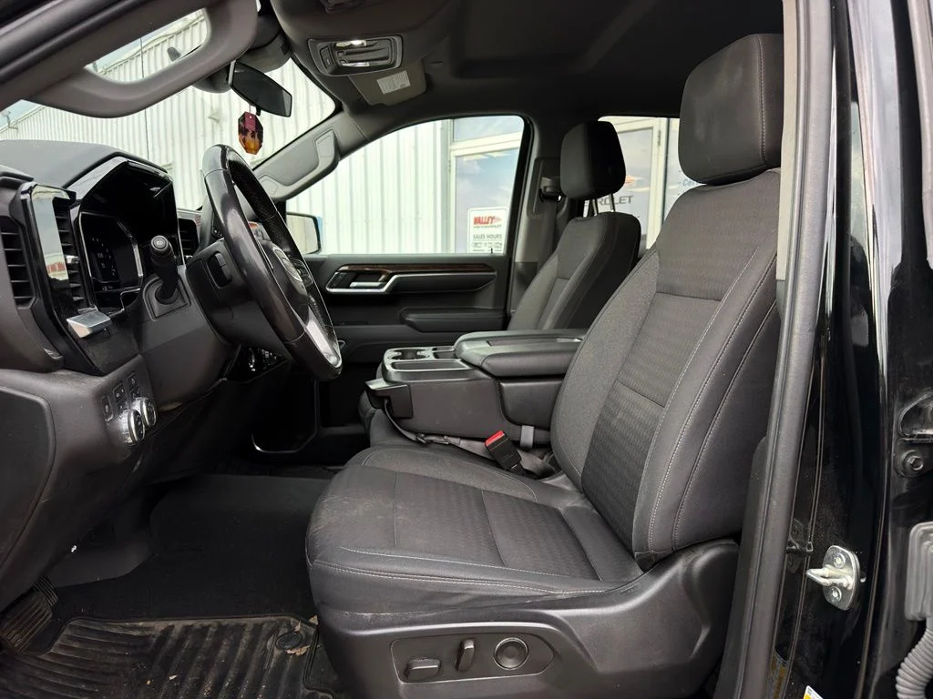 Used 2022 Black GMC Elevation image 2