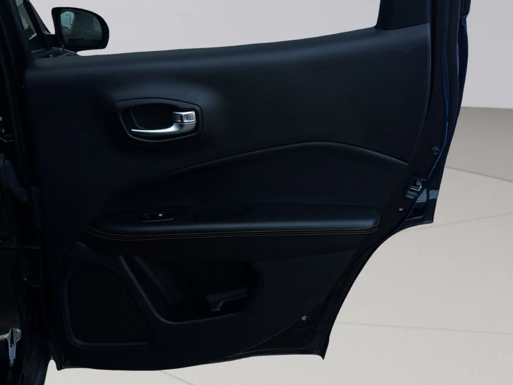 Used 2021 Diamond Black Crystal Pearlcoat Jeep Limited image 28