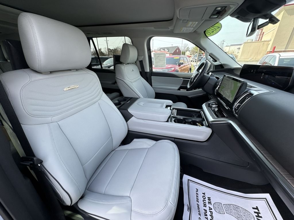 New 2026 Gray Ford Platinum image 26