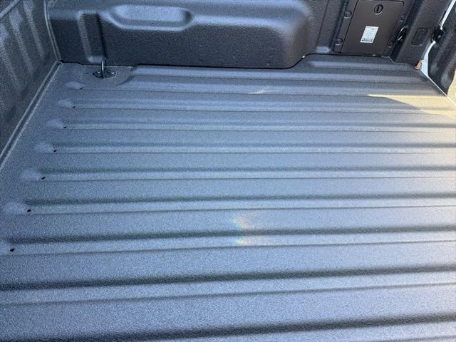 New 2026 Oxford White Ford XLT image 11