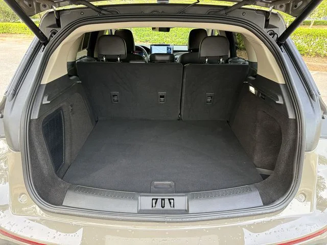 Used 2025 Gray Lincoln Reserve image 25