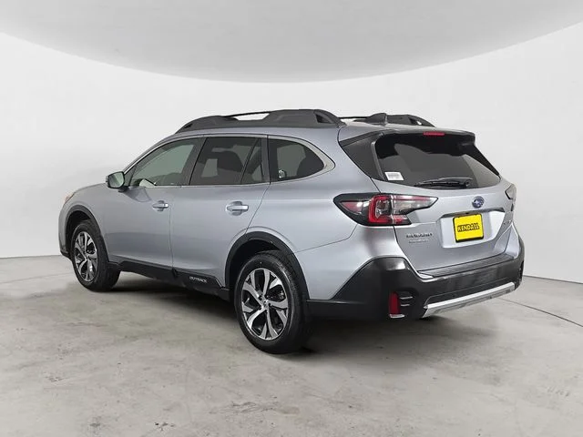 Used 2022 Ice Silver Metallic Subaru Limited image 3