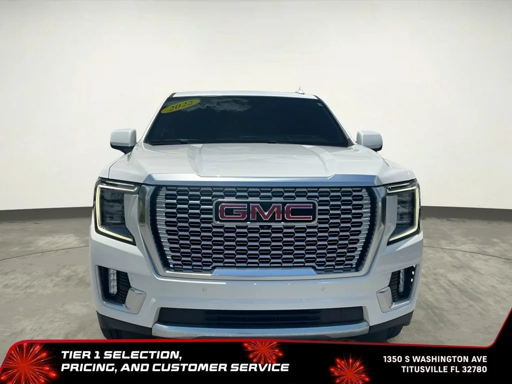 Used 2022 White Frost Tricoat GMC Denali image 16