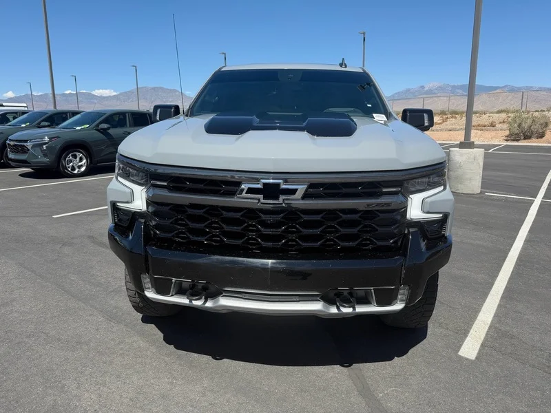 Used 2024 Slate Gray Metallic Chevrolet ZR2 image 8