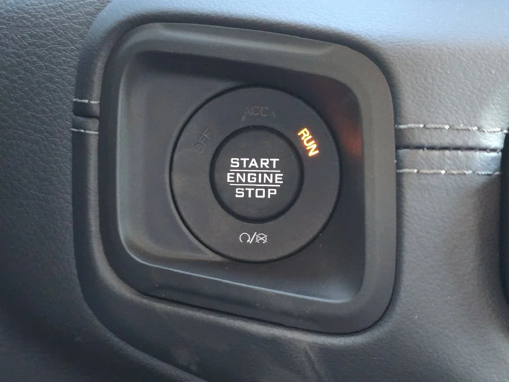 New 2026 White/off-white Jeep Mojave X image 29