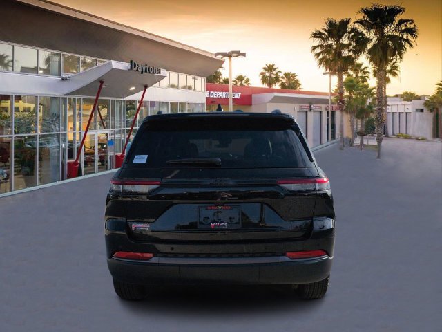 New 2026 Black Jeep Altitude image 4