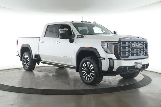 Used 2024 White GMC Denali Ultimate image 2