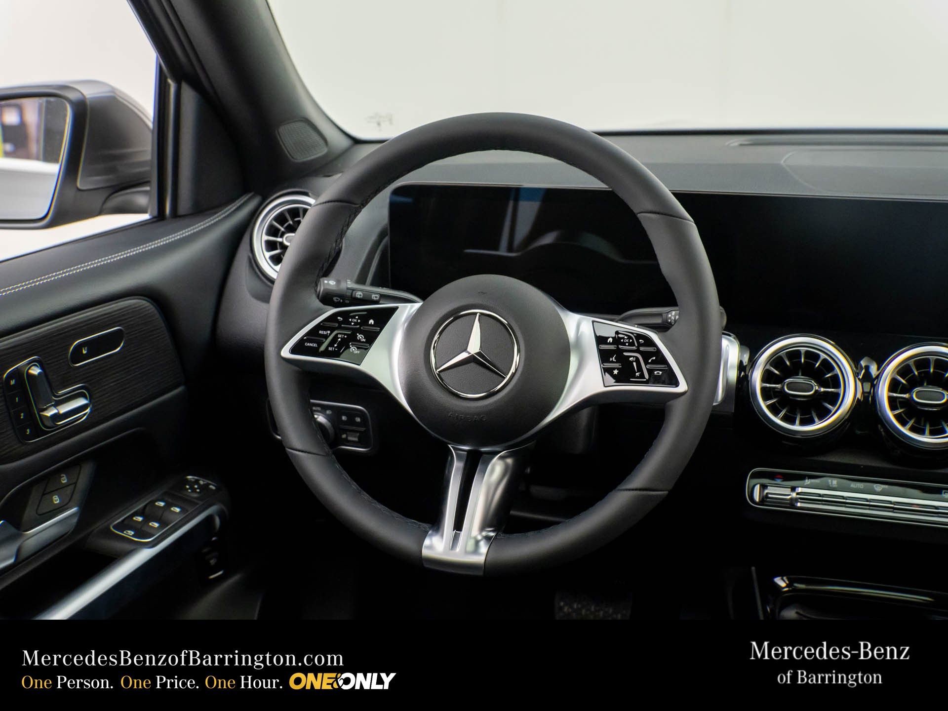 New 2026 Mountain Grey Metallic Mercedes-Benz GLB 250 image 59