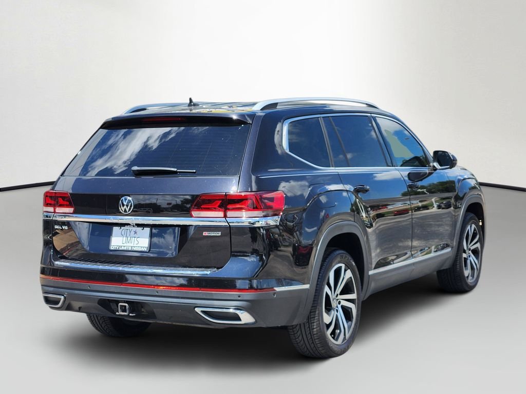 Used 2021 Black Volkswagen SEL Premium image 7