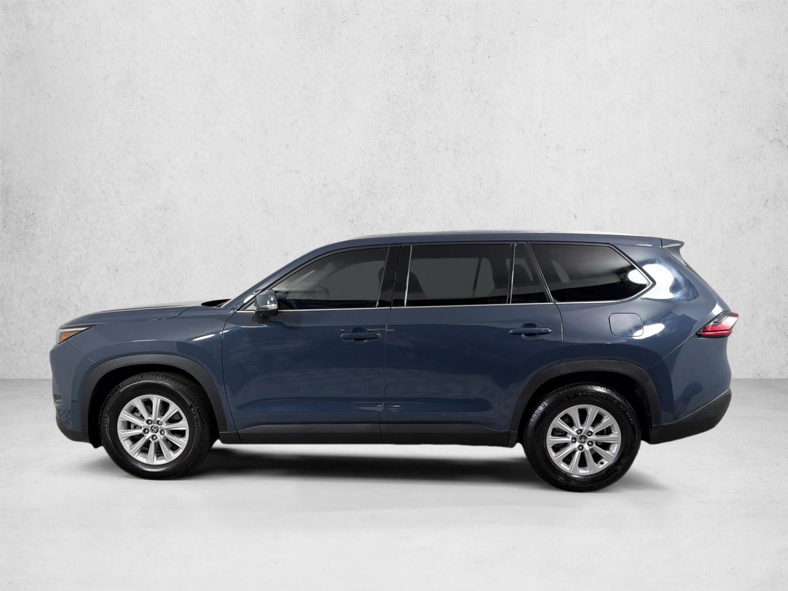 Used 2025 Storm Cloud Toyota XLE image 6