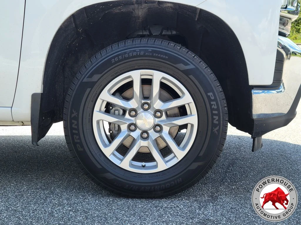Used 2021 White Chevrolet LT image 11