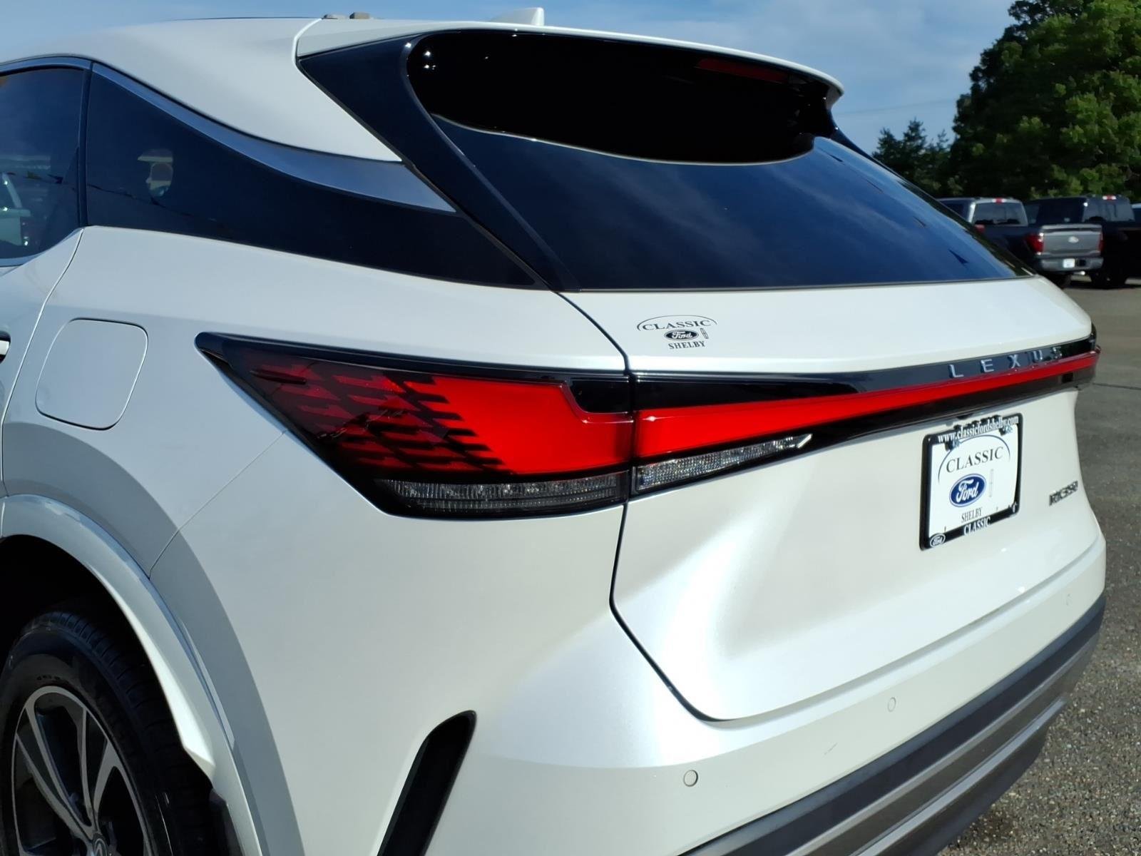 Used 2023 Eminent White Pearl Lexus RX 350 Luxury image 16