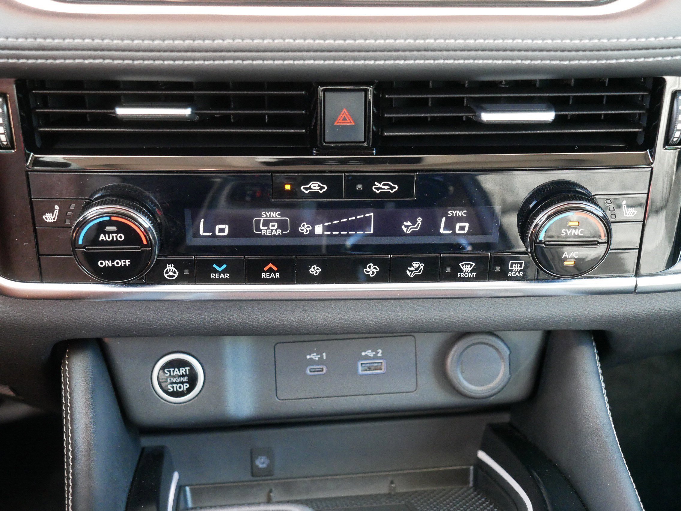 Certified Used 2023 Pearl White Tricoat Nissan Platinum image 23