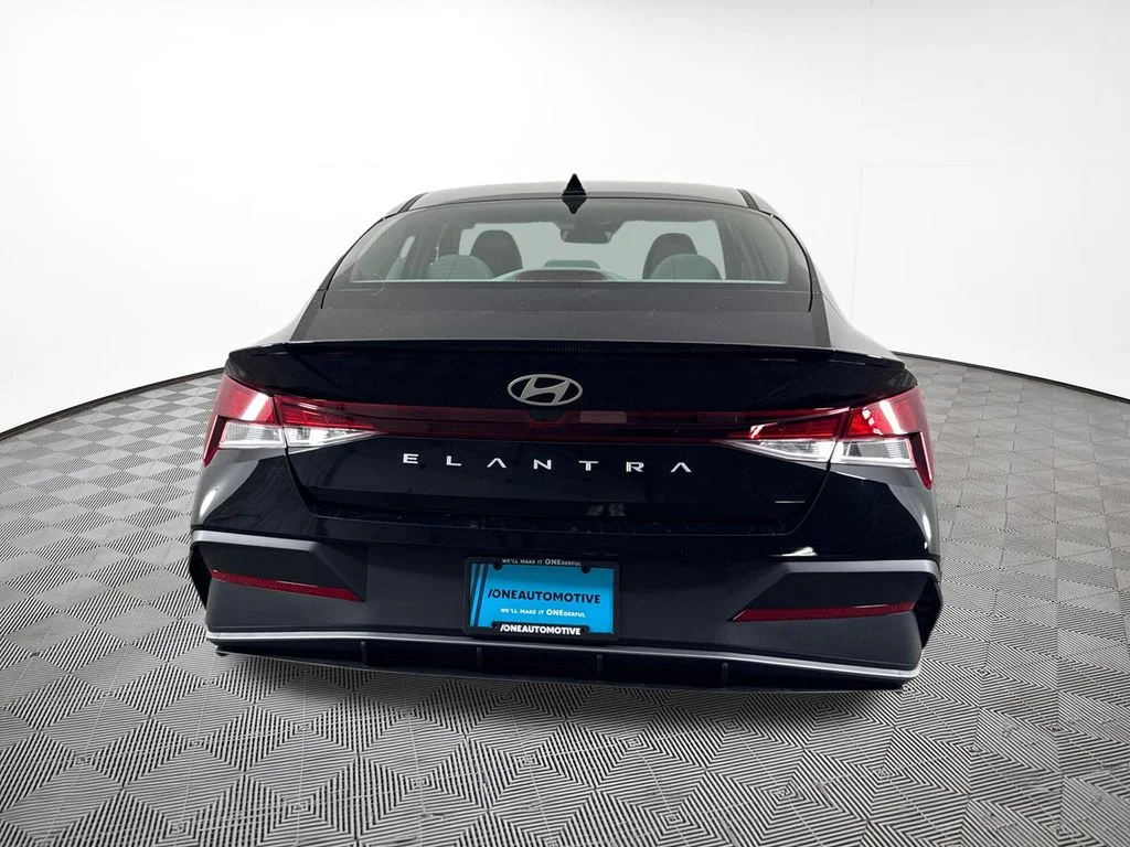 New 2026 Black Hyundai SEL Sport image 10