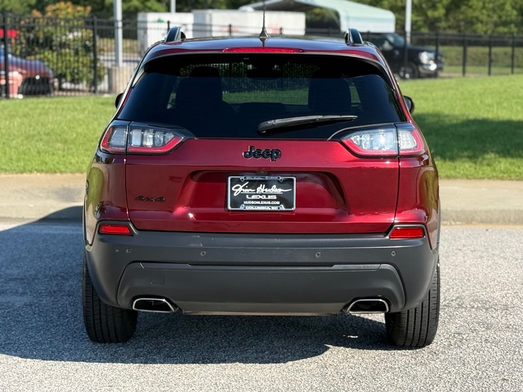 Used 2020 Red Jeep Latitude Plus image 10