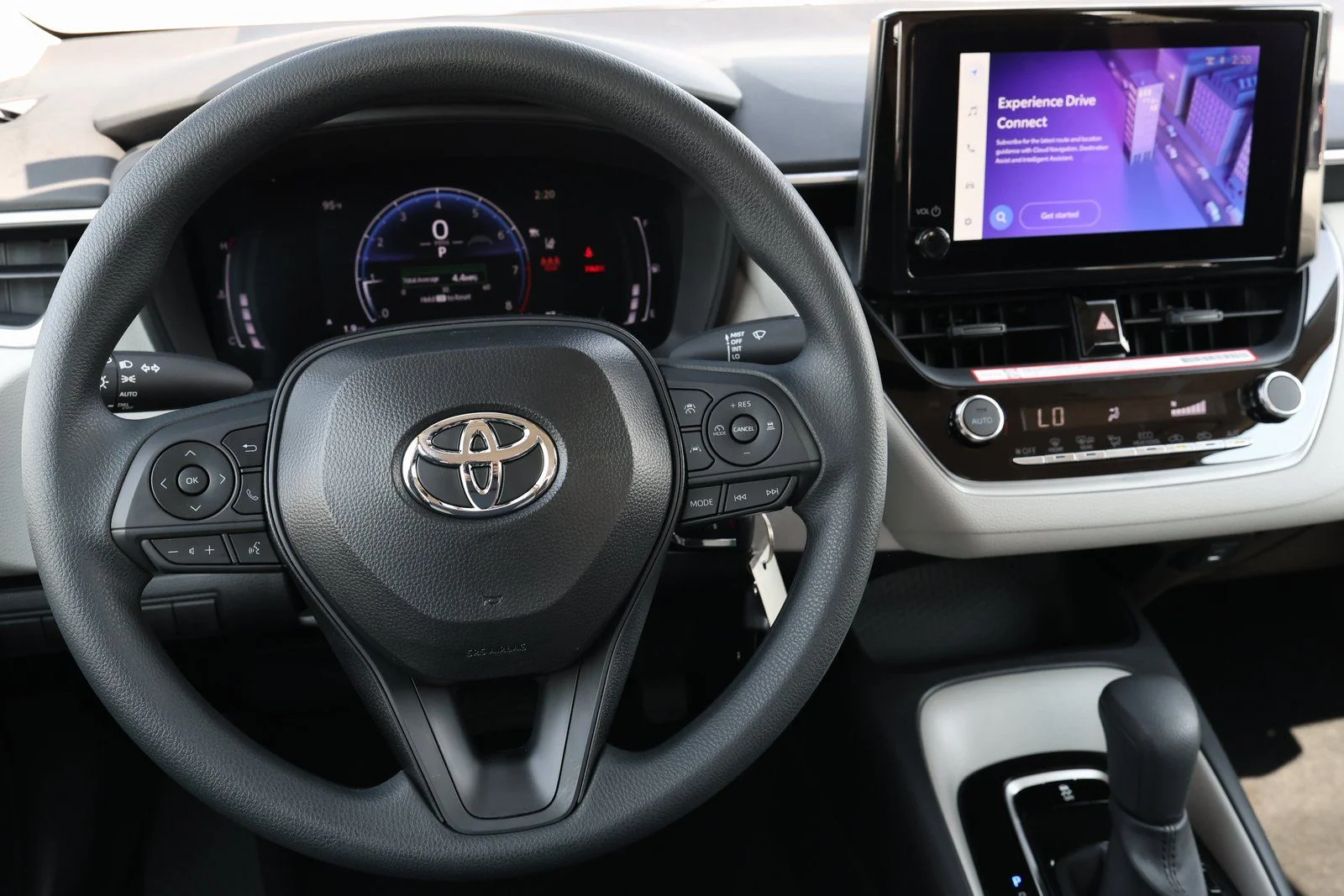 2026 Toyota Corolla LE - Photo 15