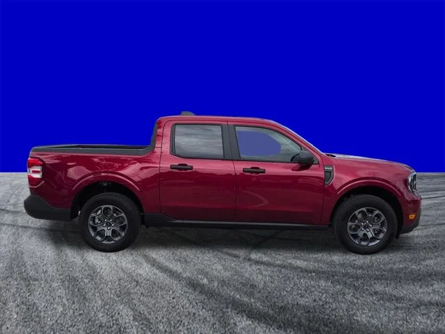 New 2026 Ruby Red Metallic Tinted Clearcoat Ford XLT image 3