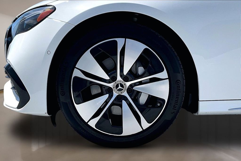 2025 Mercedes-Benz E-Class E350 - Photo 32
