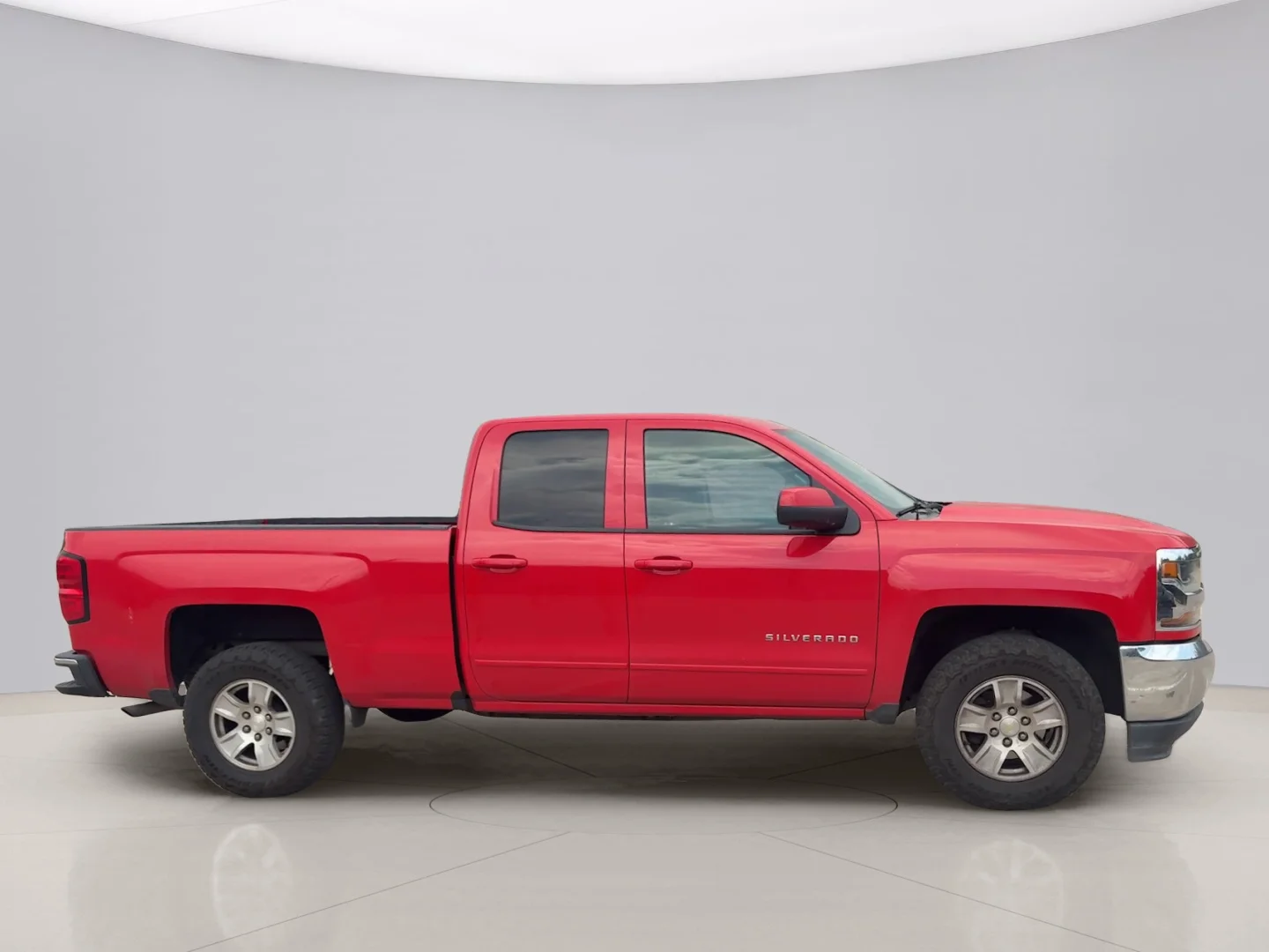 Used 2018 Red Chevrolet LT image 6