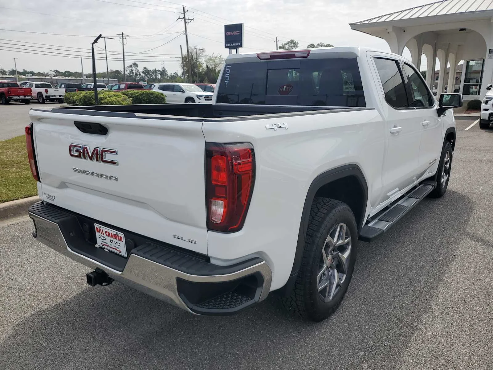 New 2026 Summit White GMC SLE image 6