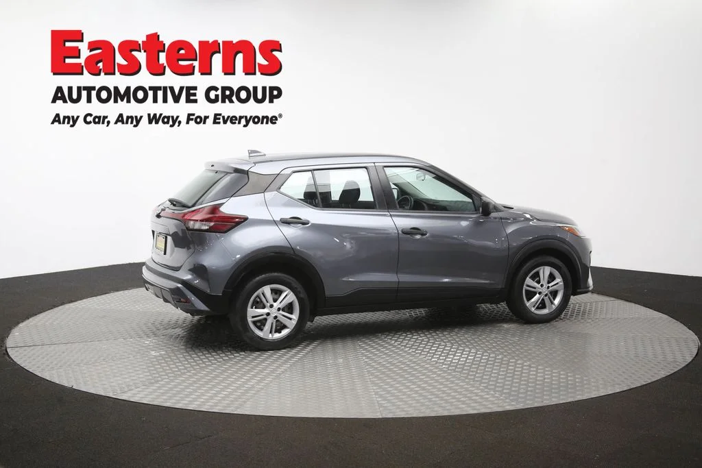 Used 2023 Gray Nissan S image 41
