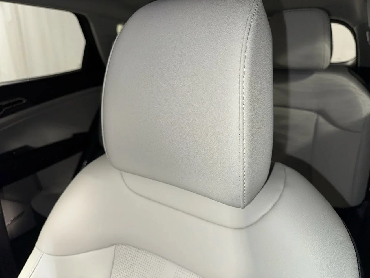 New 2026 Heritage Blue Kia EX image 16