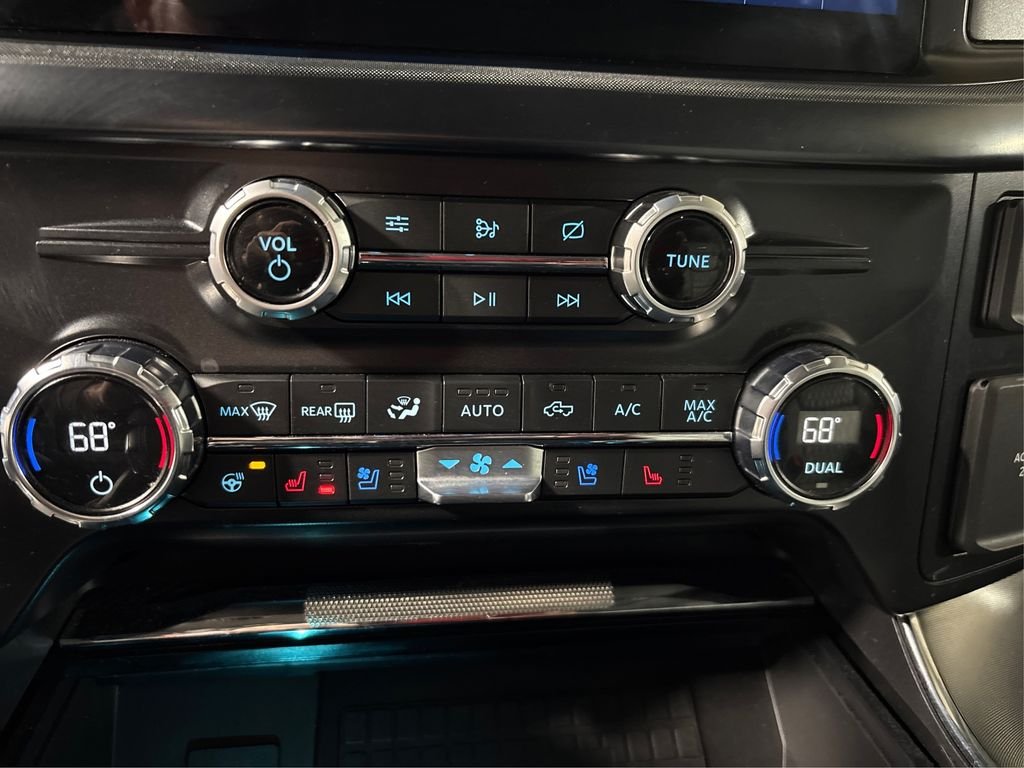 Used 2021 White Ford Limited image 34